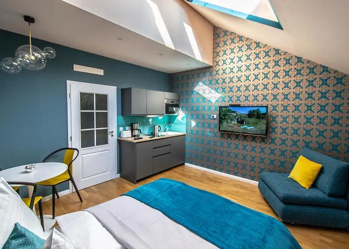Bourgeois Apartment In Cultural Heritage Building By Ruterra