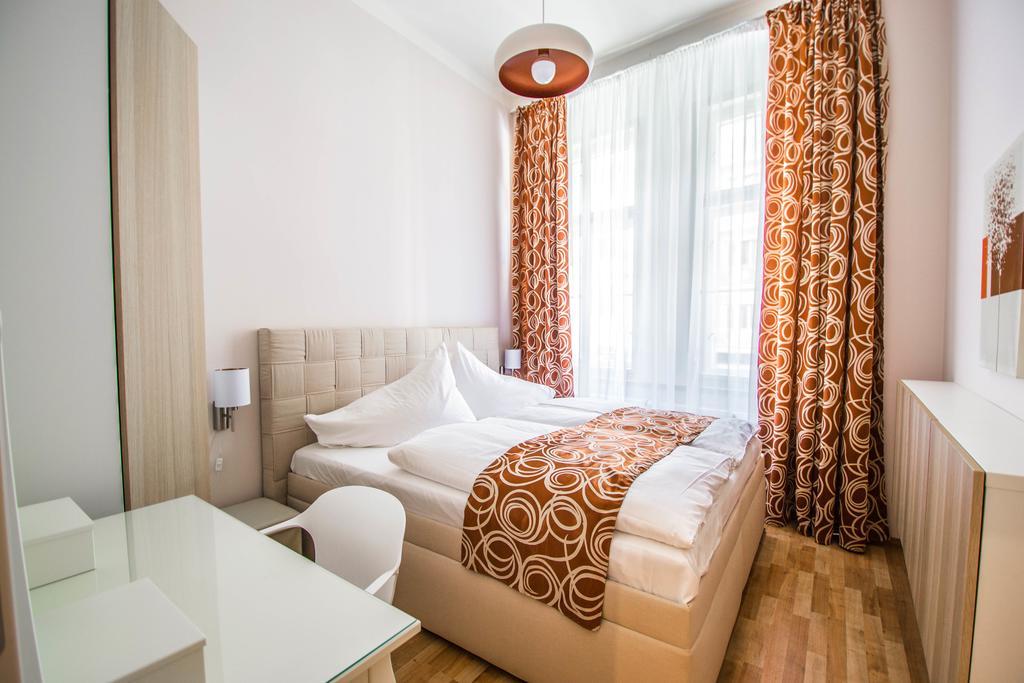 Appartement Bourgeois In Cultural Heritage Building By Ruterra *
