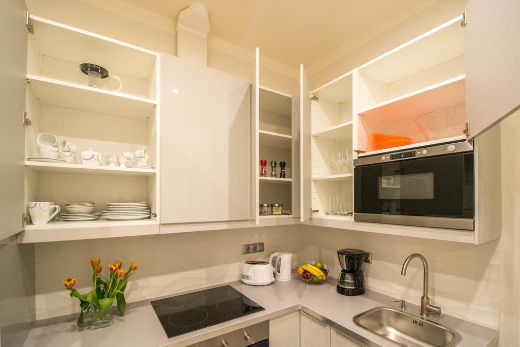 Bourgeois In Cultural Heritage Building By Ruterra Appartement