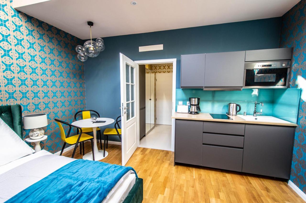 Apartament Bourgeois In Cultural Heritage Building By Ruterra *
