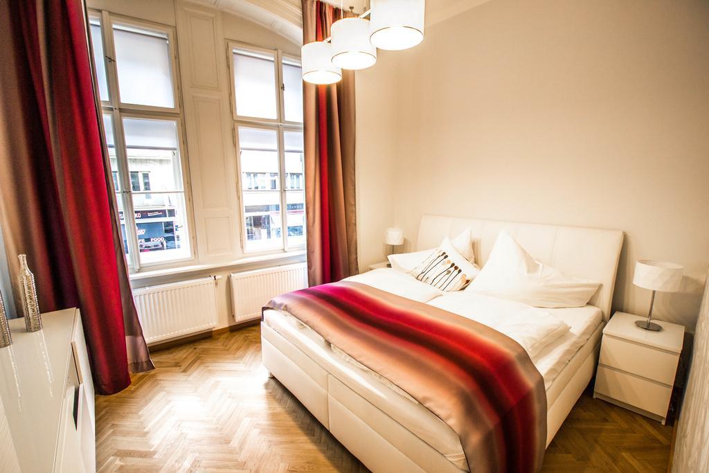 Bourgeois In Cultural Heritage Building By Ruterra Prague