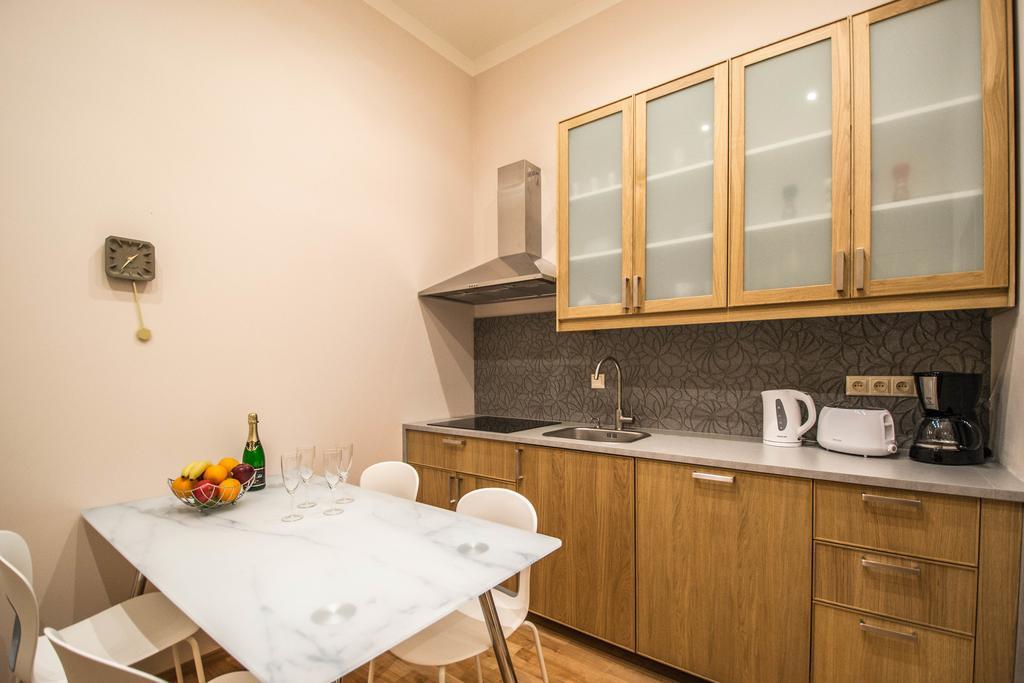 Bourgeois In Cultural Heritage Building By Ruterra Prague