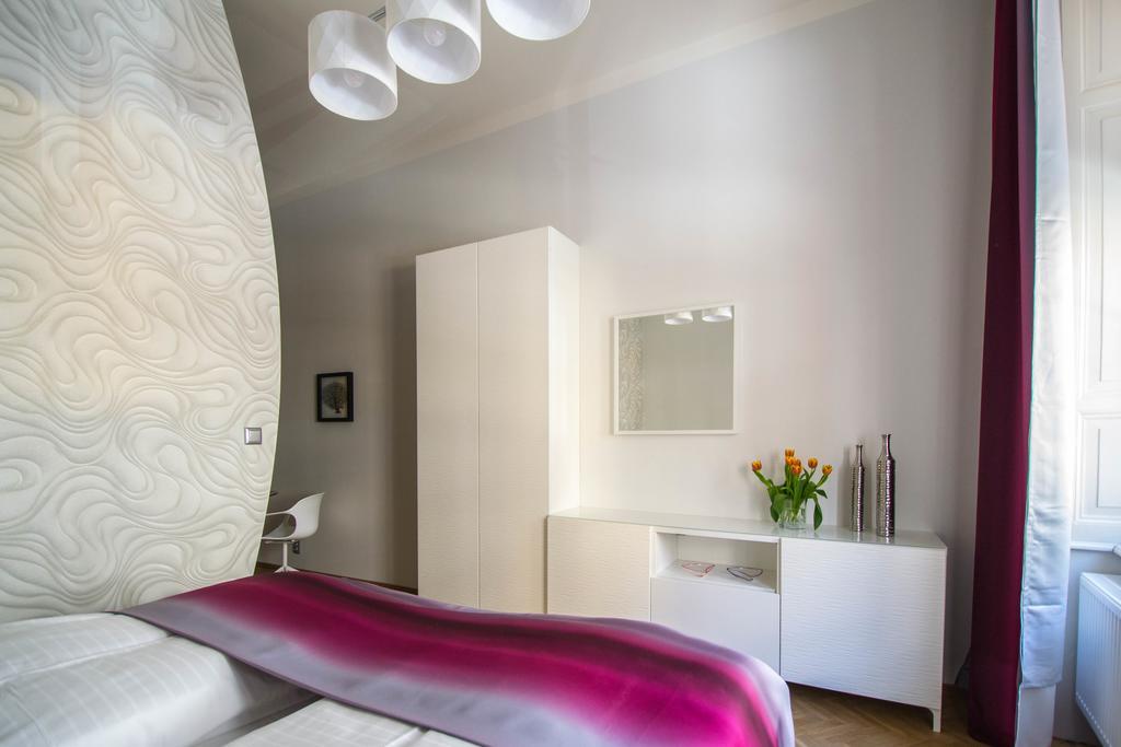 Bourgeois In Cultural Heritage Building By Ruterra Prague